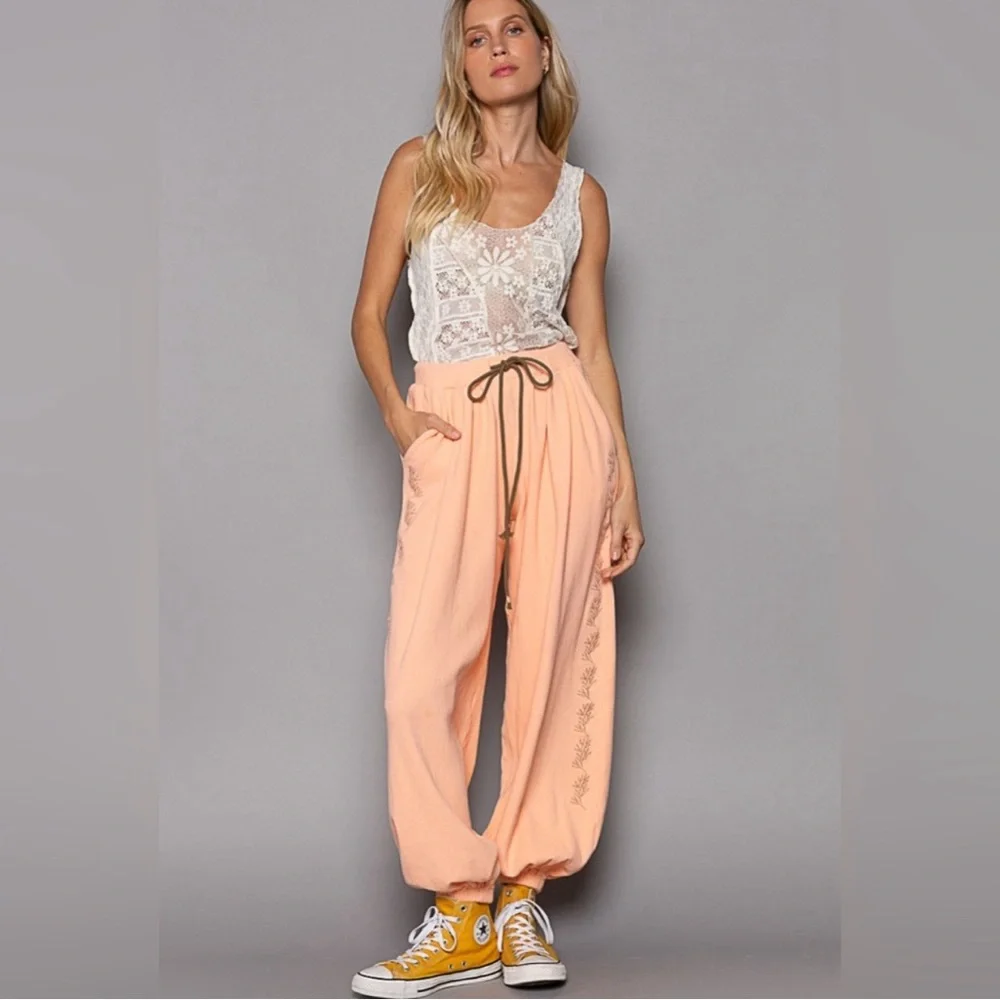 POL Cream Ivory Lace Camisole | Boho Sleeveless Tank Top - Picture 3 of 4